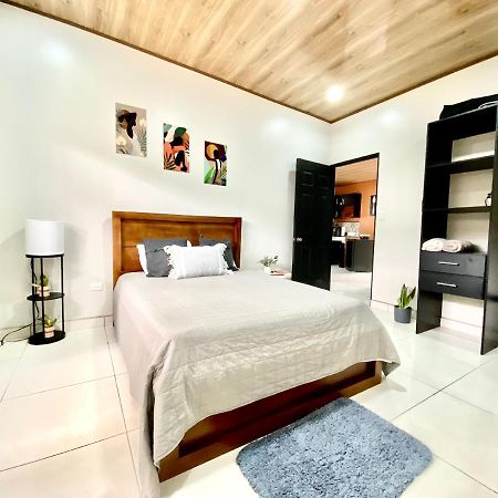 Orange Apartment 5 Min Aeropuerto Juan Santamaria Alajuela Eksteriør billede