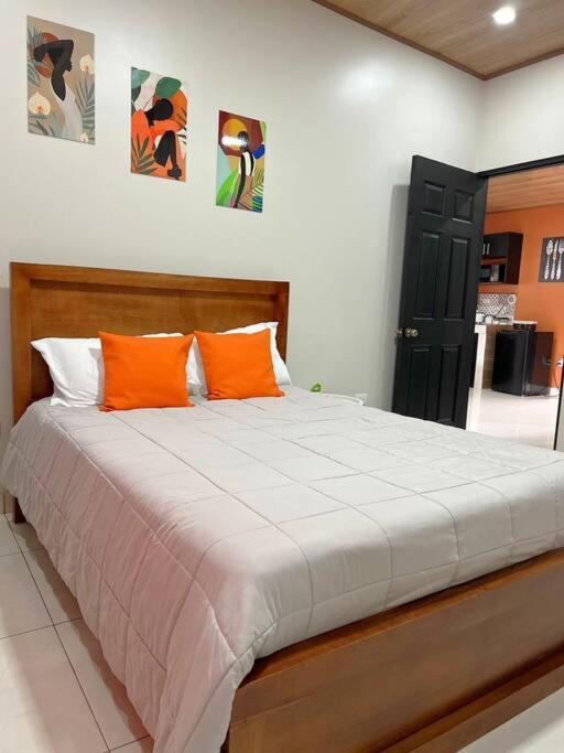 Orange Apartment 5 Min Aeropuerto Juan Santamaria Alajuela Eksteriør billede
