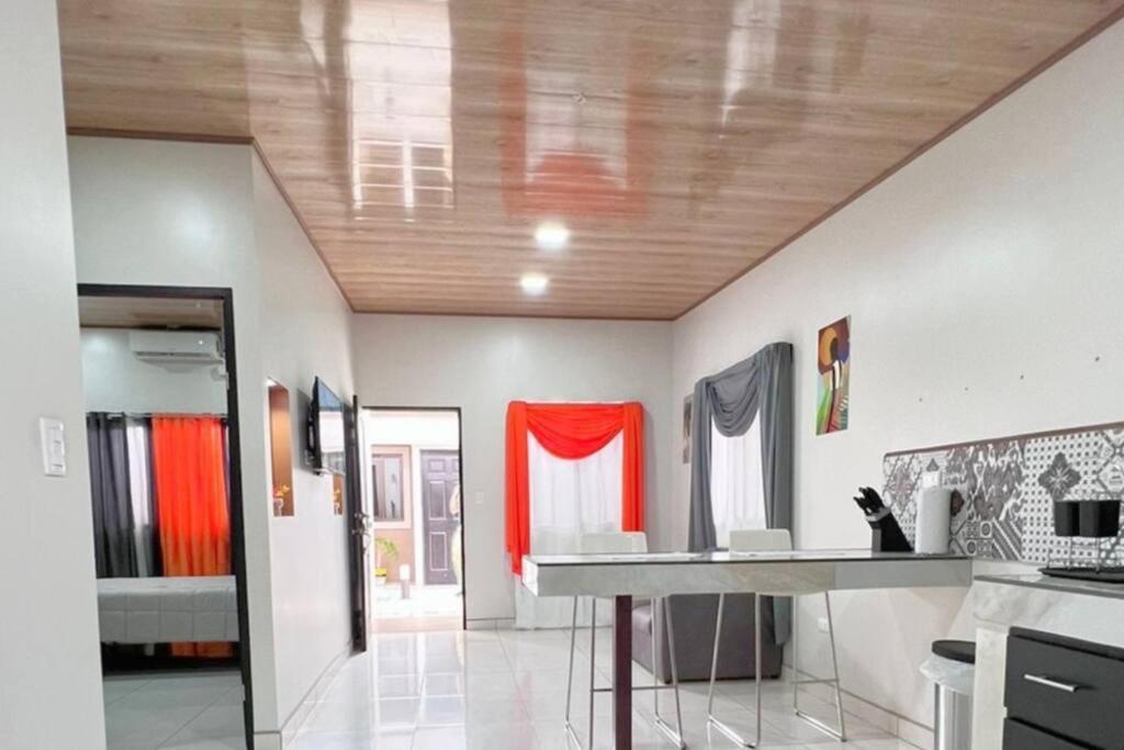 Orange Apartment 5 Min Aeropuerto Juan Santamaria Alajuela Eksteriør billede
